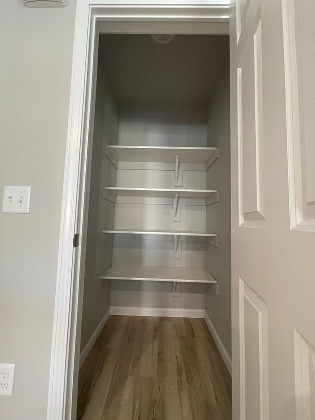 Building Photo - Modern Designed Home with Second Family Room