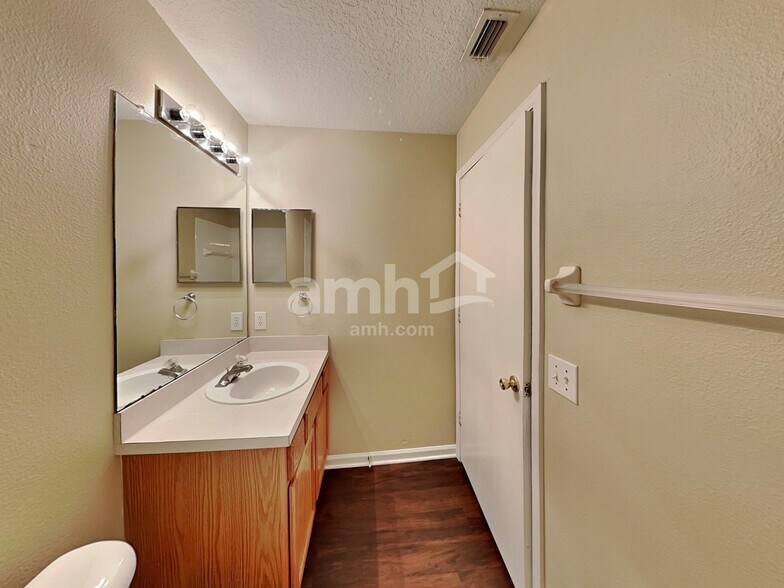 Building Photo - 10407 Paragon Pl