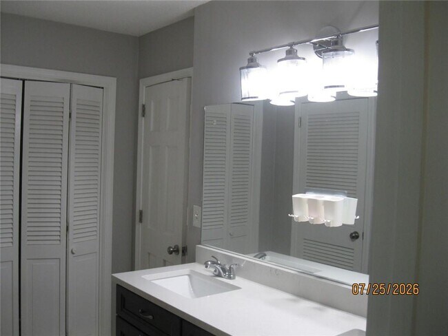 Building Photo - 5159 Stratham Dr