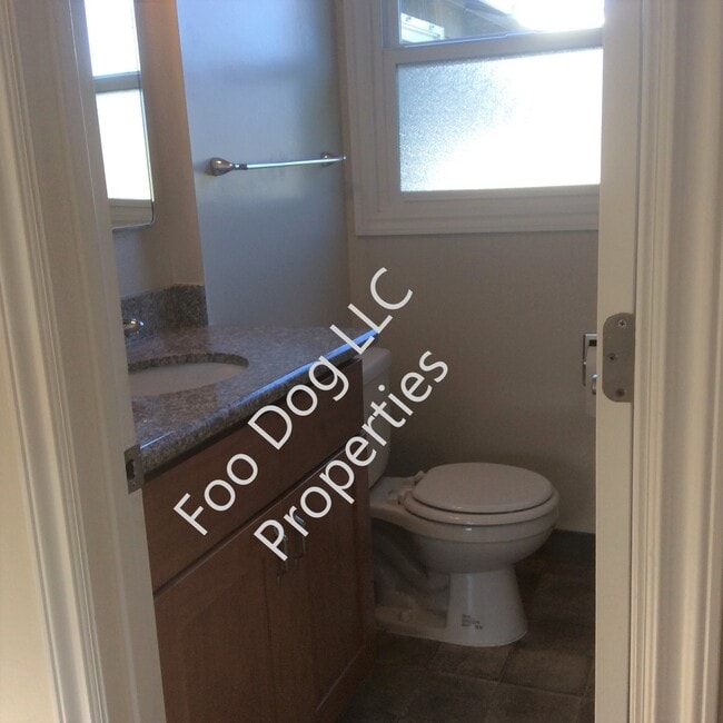 Building Photo - 6670 SW Princess