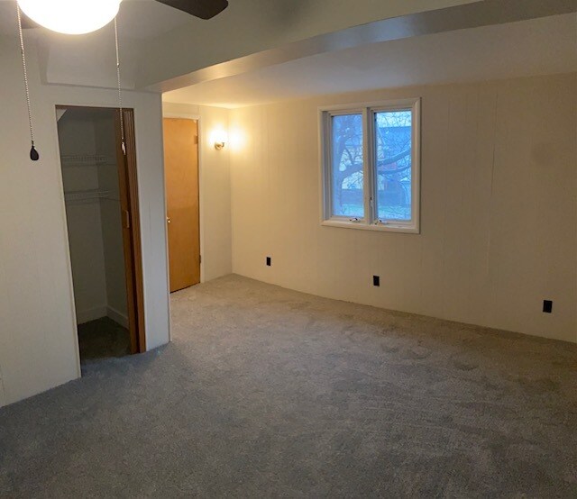 Building Photo - 10 Myron Ave