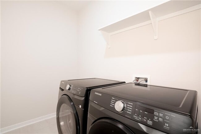 Building Photo - 28 N 15th St