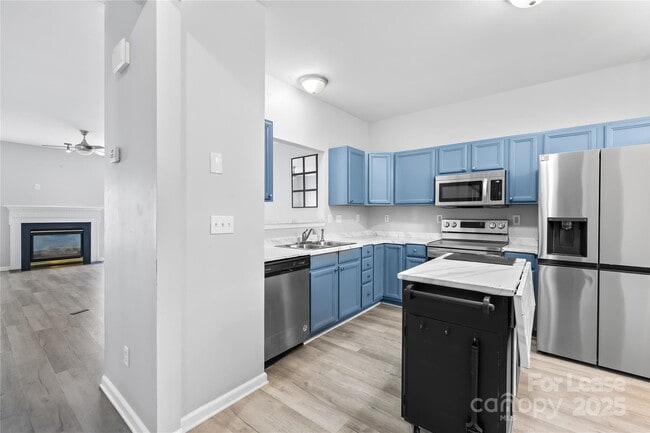 Building Photo - 8043 Bristle Toe Ln