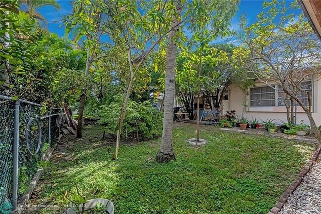 Building Photo - beautiful house in a quiet neighborhood