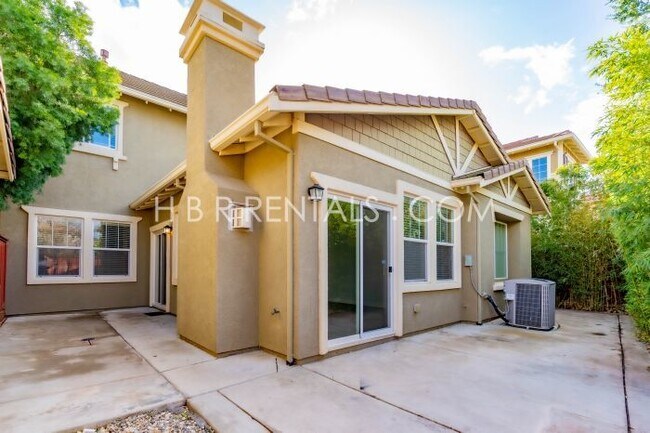 Building Photo - Charming 3-Bed, 3-Bath with 2,037 Sq Ft of Comfort in Mountain House!