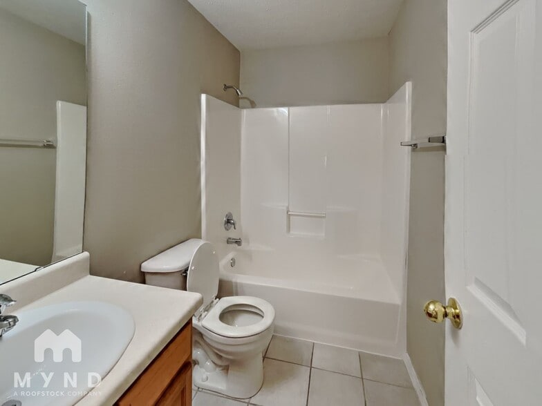 Building Photo - 409 Cottage Pl