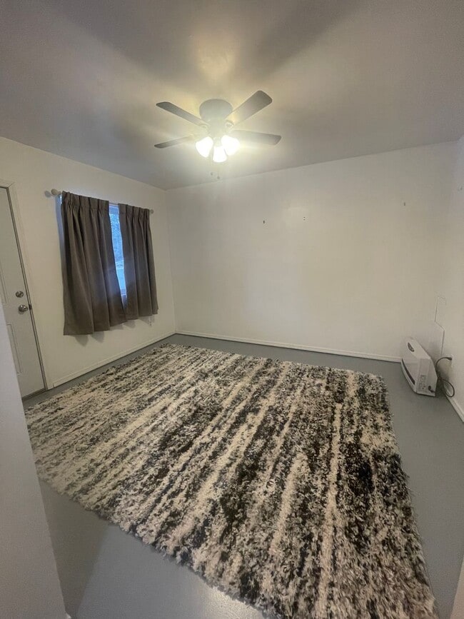 Building Photo - On an acre in Palmer! 4 bedrooms/3 bathrooms Oversized 2car garage PLUS additional shop! Addition...