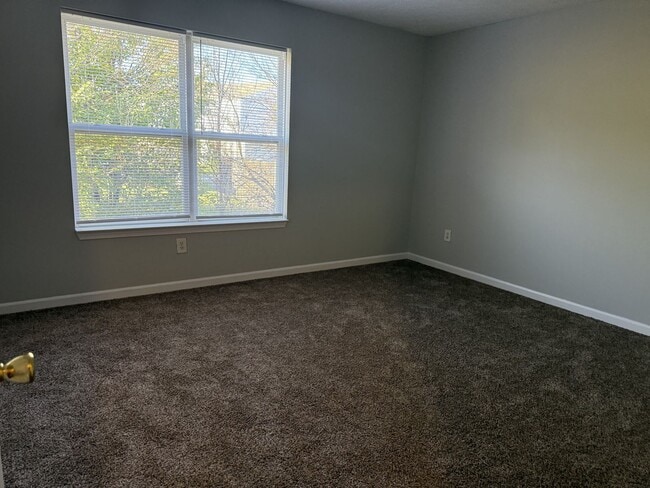 Building Photo - 3 bed home