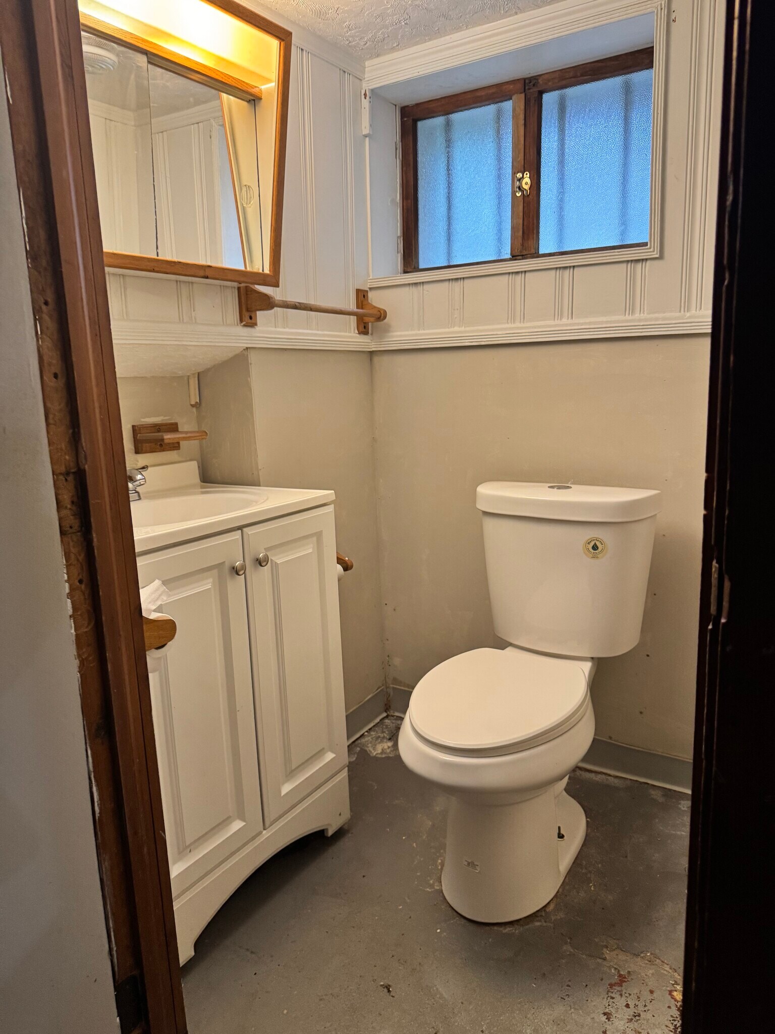 half basement bathroom - 2245 E 87th St