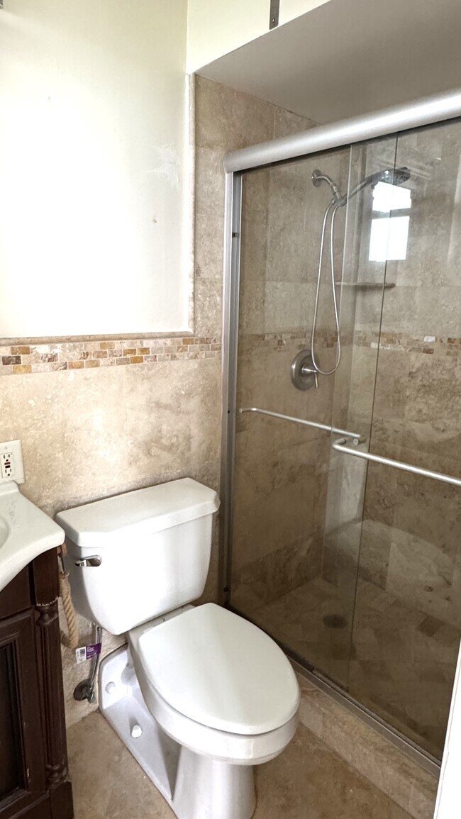 Building Photo - 2760 Banyan Rd