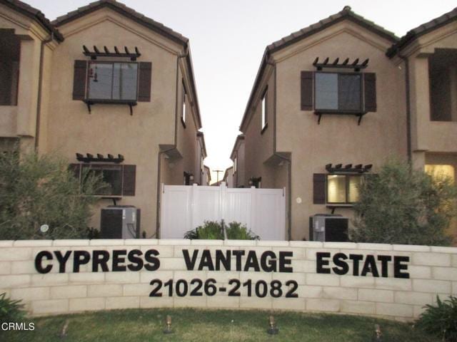 Building Photo - 21028 E Cypress St