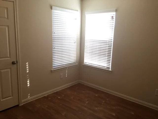 Building Photo - 705 South Ella Creek Drive