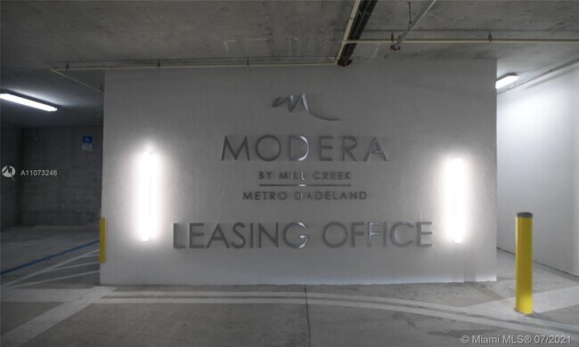 Building Photo - 8217 SW 72nd Ave