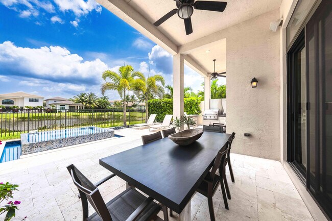 Building Photo - 9368 Eden Roc Ct