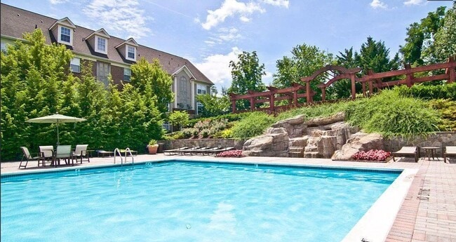 Building Photo - 13113 Park Crescent Cir