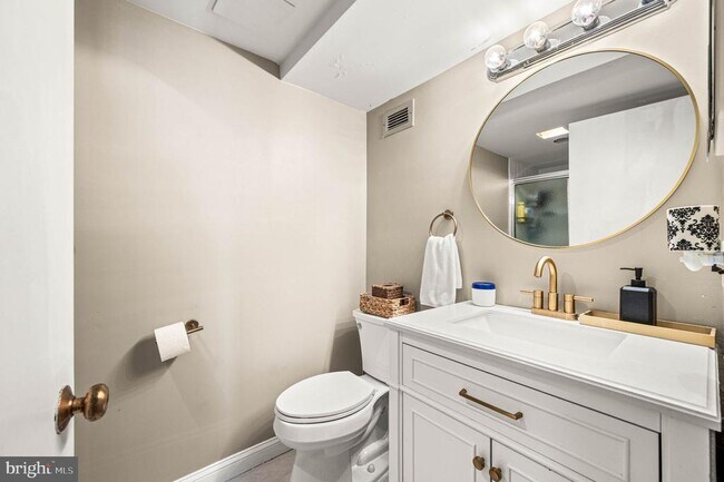 Building Photo - 11208 Valley Forge Cir