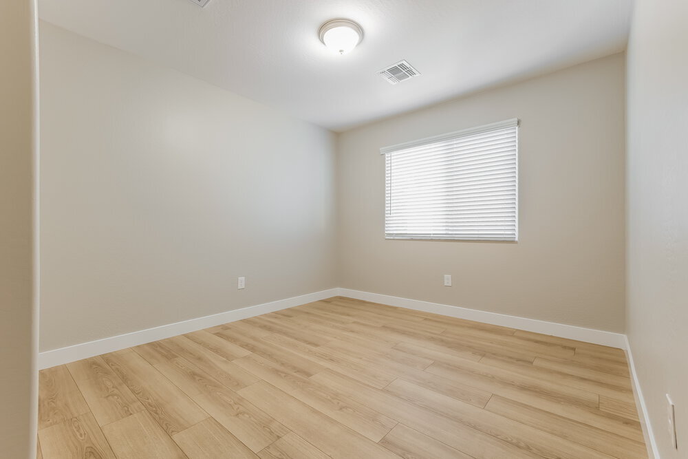 Building Photo - 1390 S Longspur Ln