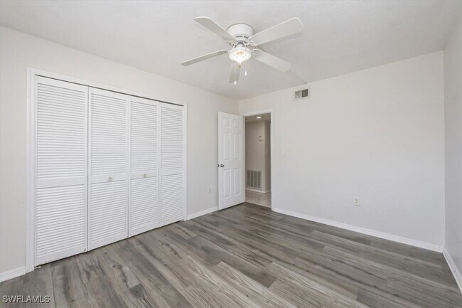 Building Photo - 2350 Naples Trace Cir