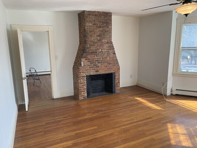 Building Photo - 85 Andover Dr