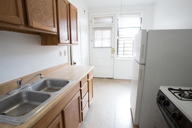 Floorplan - 5034-5046 S. Woodlawn Avenue