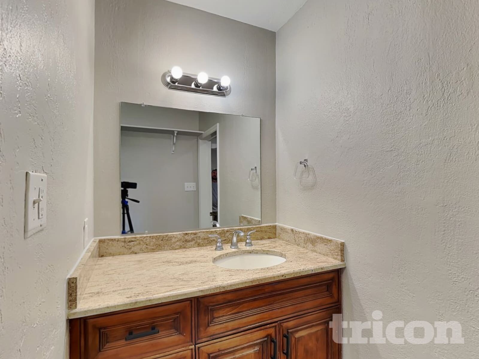 Building Photo - 21123 Rio Oro Dr