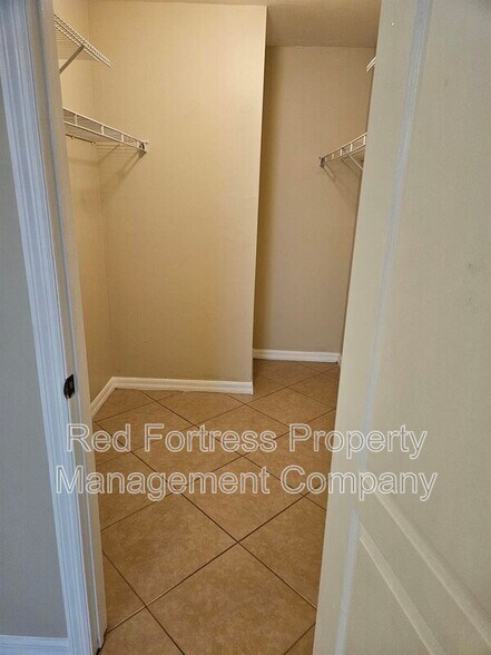 Building Photo - 2604 45th St SW