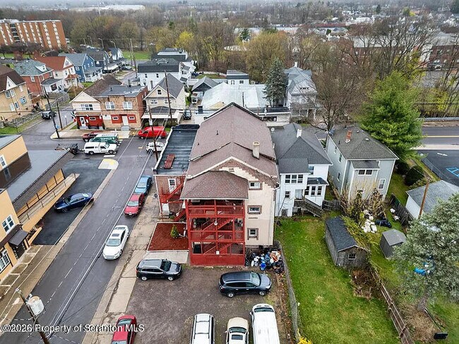 Building Photo - 1210 S Main St