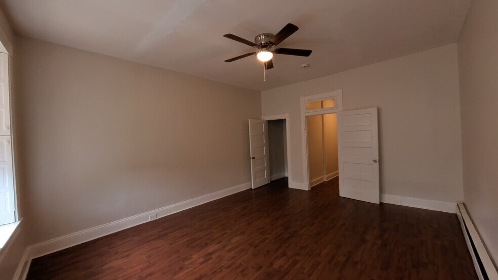 Bedroom 2 - 3318 Auchentoroly Terrace
