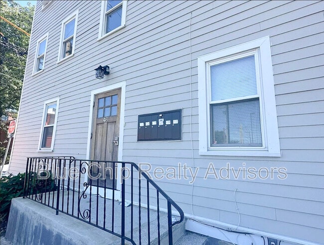 Building Photo - 44-46 South Street