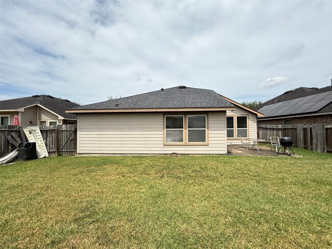 Building Photo - 1711 Cadbury Castle Dr