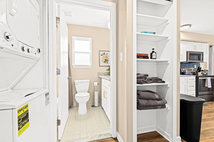 Building Photo - 27850 Gratiot Ave