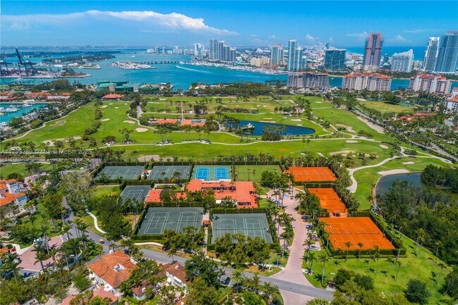 Building Photo - 2021 Fisher Island Dr