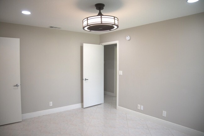 Building Photo - 9746 Lancaster Pl