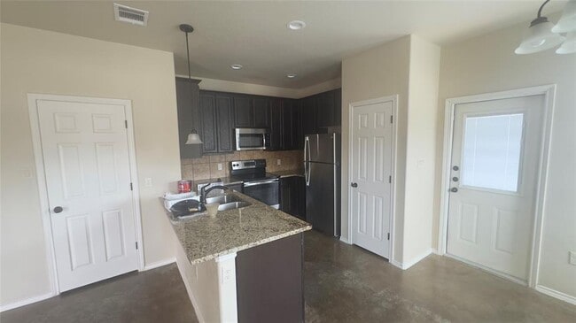 Building Photo - 366 Joanne Lp