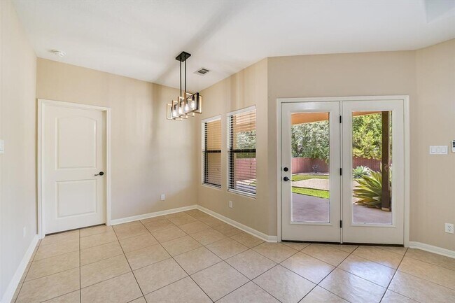 Building Photo - 14711 Longbranch Dr