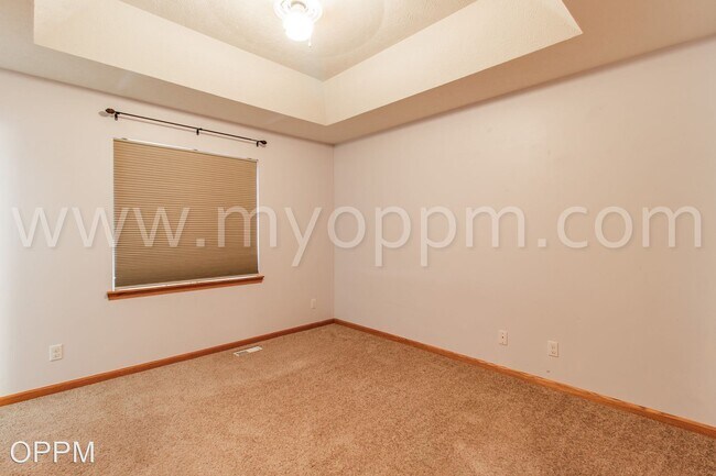 Building Photo - 4 br, 2 bath House - 14457 Jardine St