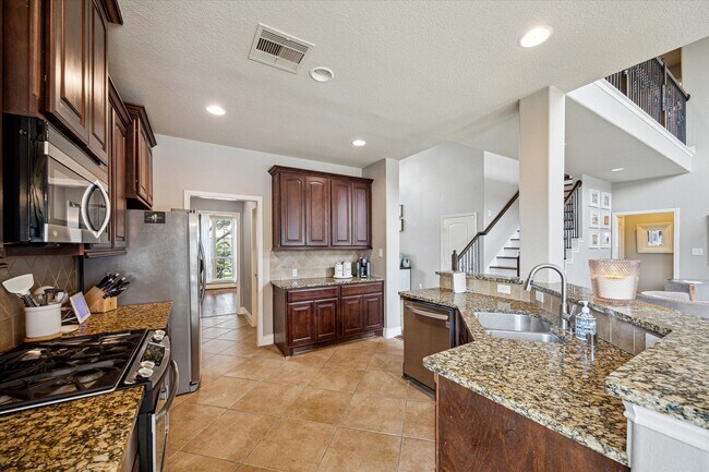 Building Photo - 28919 Crested Butte Dr
