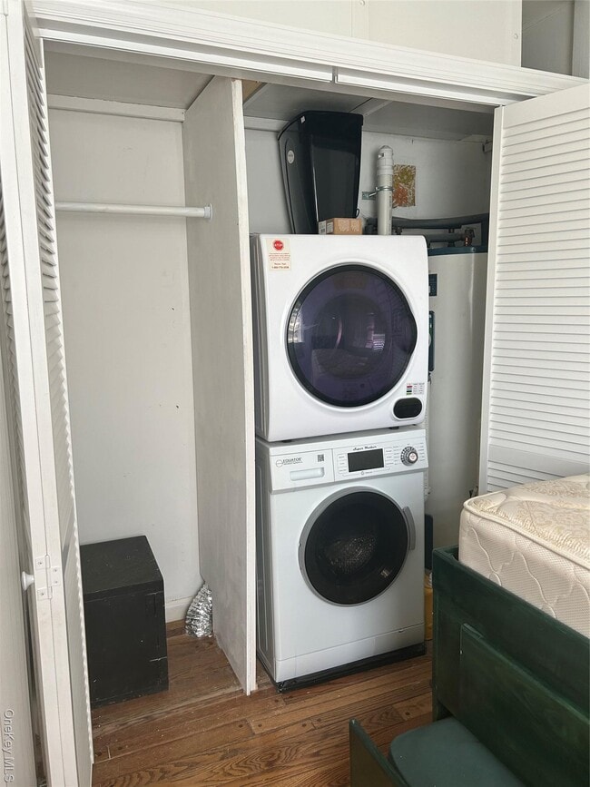 Building Photo - 1406 NY-82