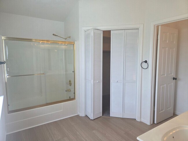 Building Photo - 745 Monte Carlo Dr