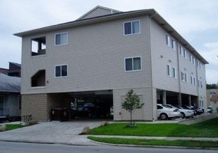 Building Photo - 503 E Springfield Ave