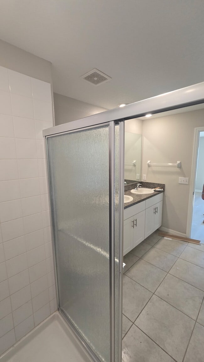 Building Photo - 10359 Scarlet Skimmer Dr