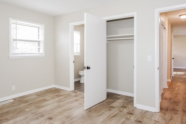 Building Photo - 2207 Pisgah Cir NW