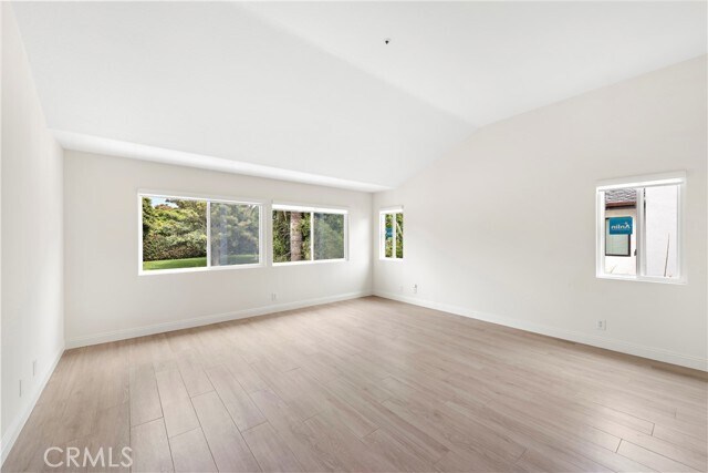 Building Photo - 8 Via Jazmin