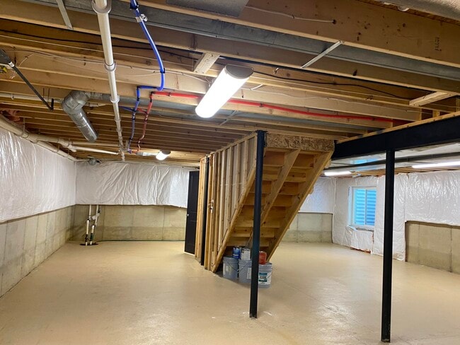 Building Photo - 9915 Wayne Rd