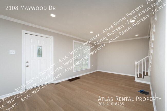 Building Photo - 2108 Maywood Dr
