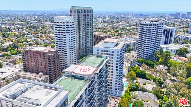 Building Photo - 10535 Wilshire Blvd