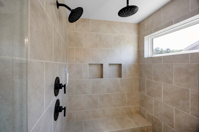 Building Photo - 5080 Mooreland Oaks Way