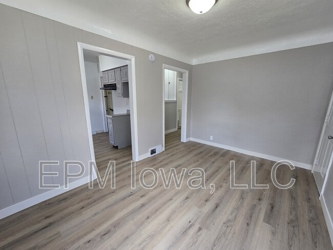 Building Photo - 634 Englewood Ave