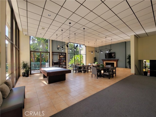 Building Photo - 576 N Bellflower Blvd