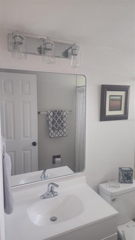 Building Photo - 588 Fairways Ln